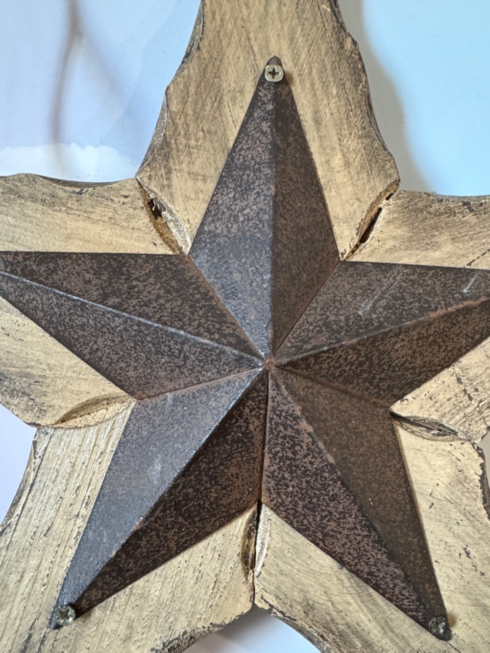 Rustic Old Style Wooden Wall Accent with Metal Center Brown indoor/outdoor decor - Picture 3 of 5